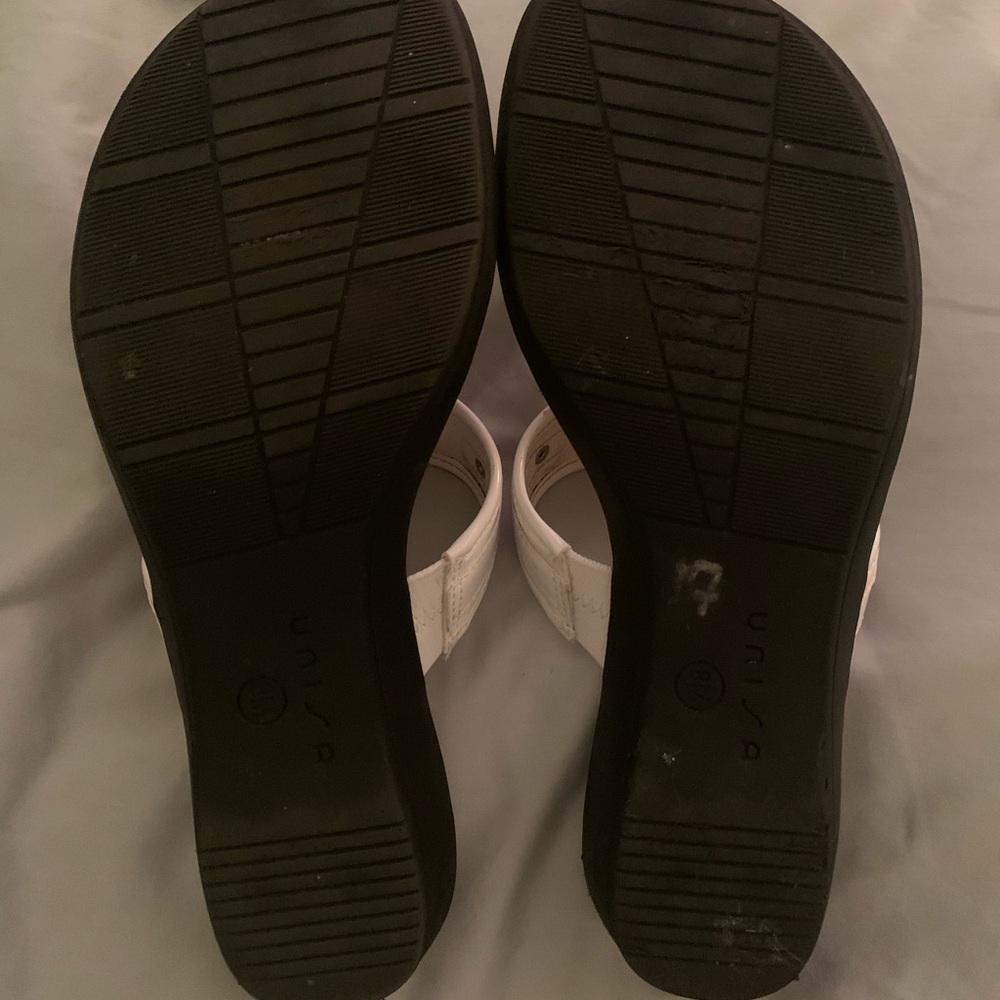 Sandals - Picture 5 of 5